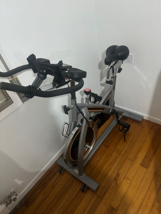 Bicicleta spinning BH nueva 