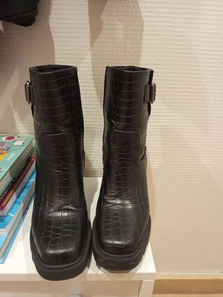 Botines negros núm 36 