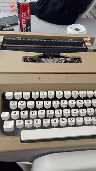 Máquina escribir Olivetti vintage