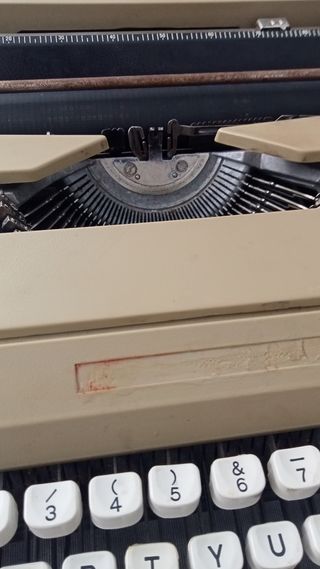 Máquina escribir Olivetti vintage