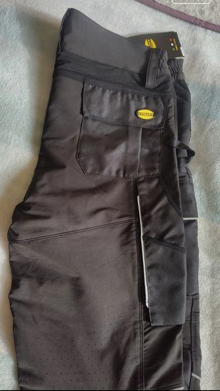 Pantalón de trabajo Diadora talla XXL.