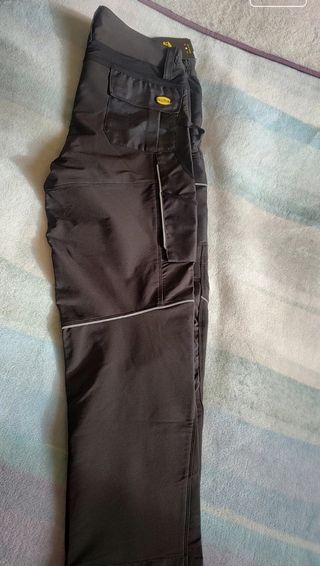 Pantalón de trabajo Diadora talla XXL.