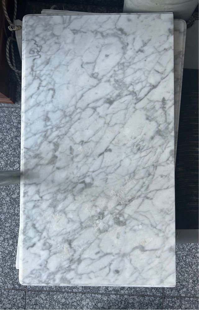 2 lámnas de mármol blanco veteado