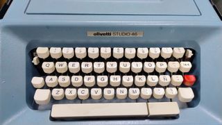 Máquina de Escribir Olivetti Studio 46