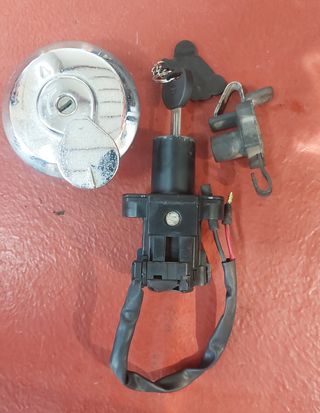 Llave de contacto,traba asiento y tapa cbf 250