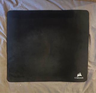 PC con Windows y Alfombrilla