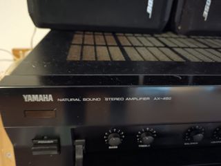 Amplificador stereo Yamaha AX-492 y Altavoces Bose