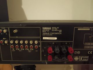 Amplificador stereo Yamaha AX-492 y Altavoces Bose