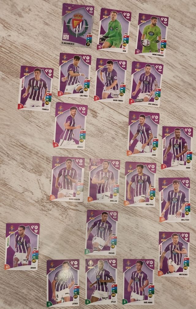 Cromos ADRENALYN XL 24-25