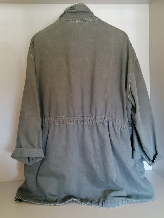 Cazadora oversize Zara