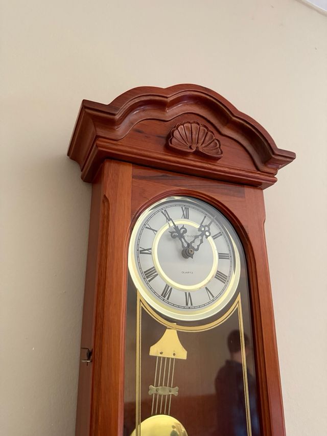 Reloj con pendulo de pared Longchamp madera