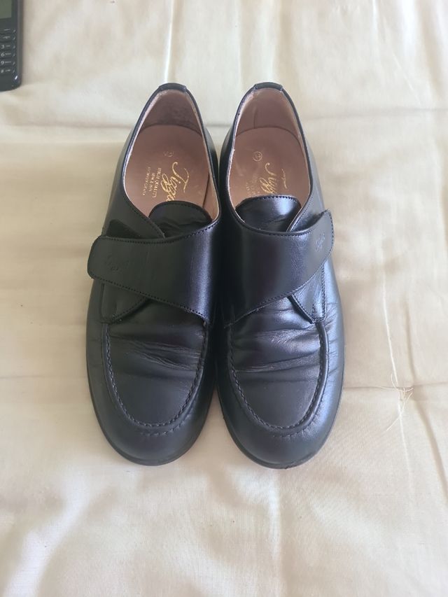 Zapatos marca Tizzas talla 34
