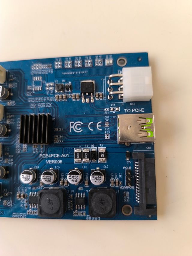 TARJETA DE EXPANSIÓN PCI-E