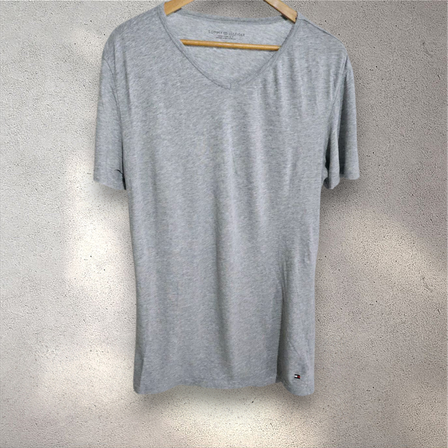 Tommy Hilfiger V-Neck T-Shirt Ref-71100