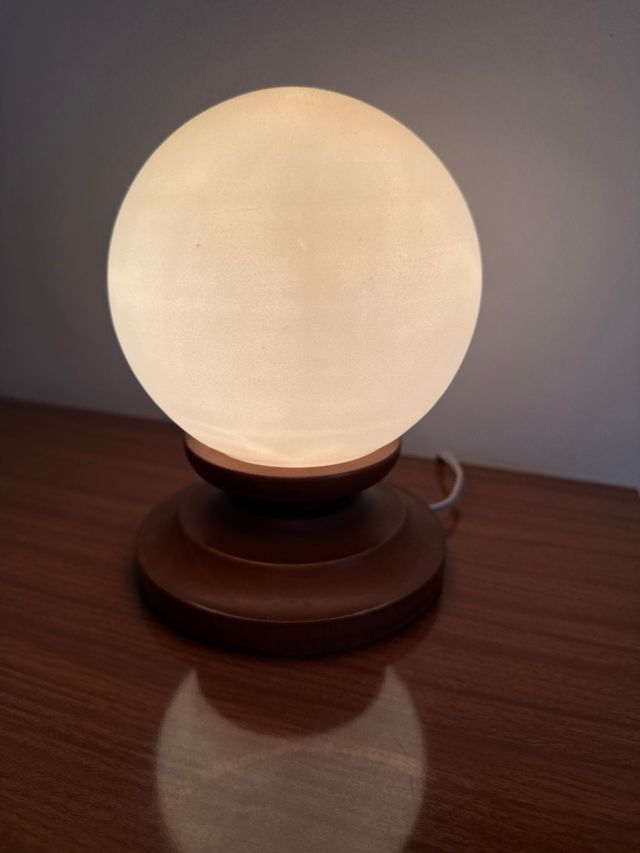 Lampara esfera pequeña de cristal y madera