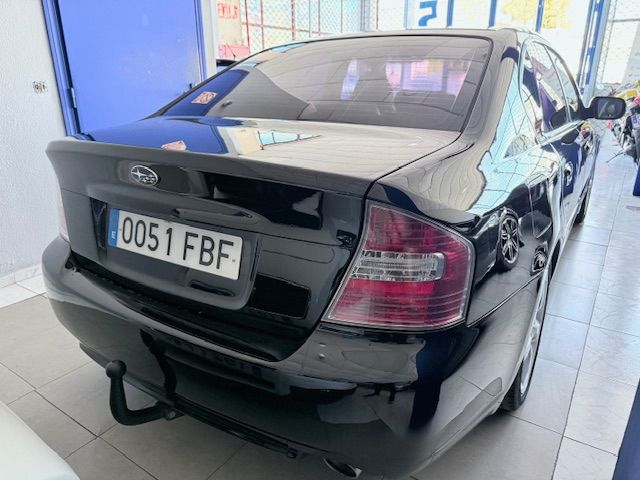 Subaru Legacy Sedan 2.5i 2005, foto 3