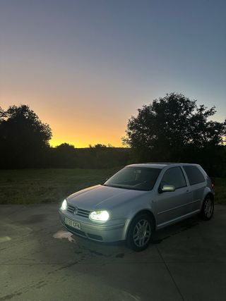 Volkswagen Golf 2003