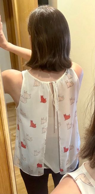 Camiseta tipo blusa Zara