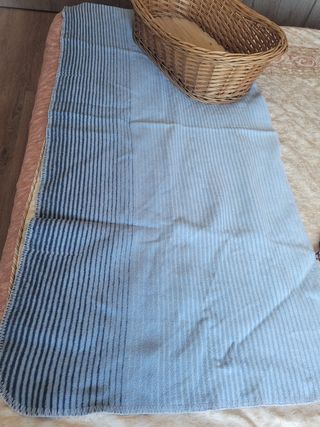 Cesta de mimbre trenzada francesa