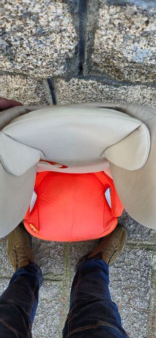 Silla coche niño para el coche de los abuelos