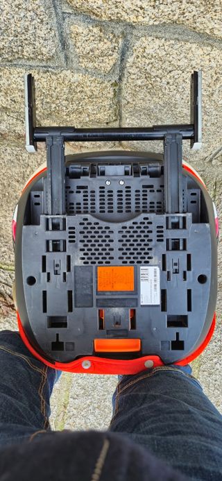 Silla coche niño para el coche de los abuelos