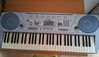 Teclado Yamaha PSR - 273