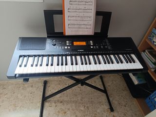 Teclado Yamaha psr E 363