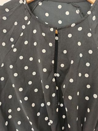 Blusa flamenca,negra con lunares blanco