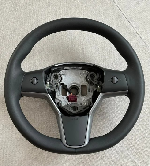 VOLANTE ORIGINAL TESLA Y TAMBIEN MODEL 3 NUEVO