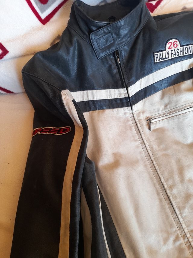 Cazadora de moto en piel