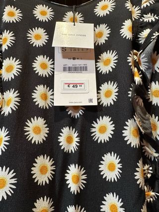 Vestido zara con etiqueta