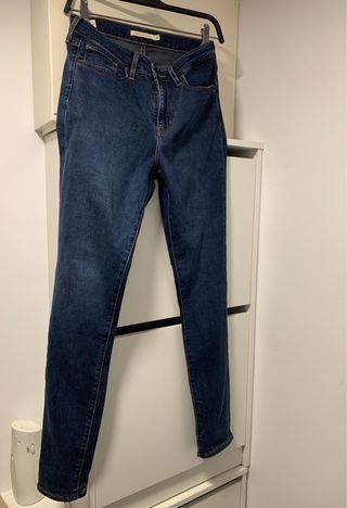 Pantalon levis
