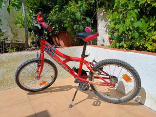 Bicicleta infantil.