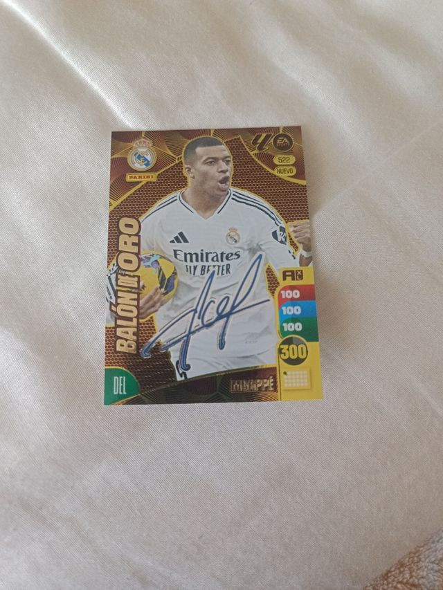 Cromo Mbappé balón de oro firmado adrenalyn 2025