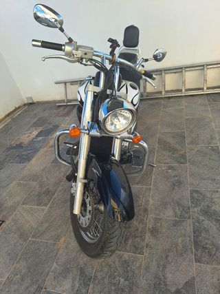 SUZUKI INTRUDER 800