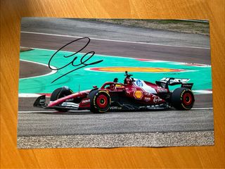 Lewis Hamilton SF25 Foto Firmata