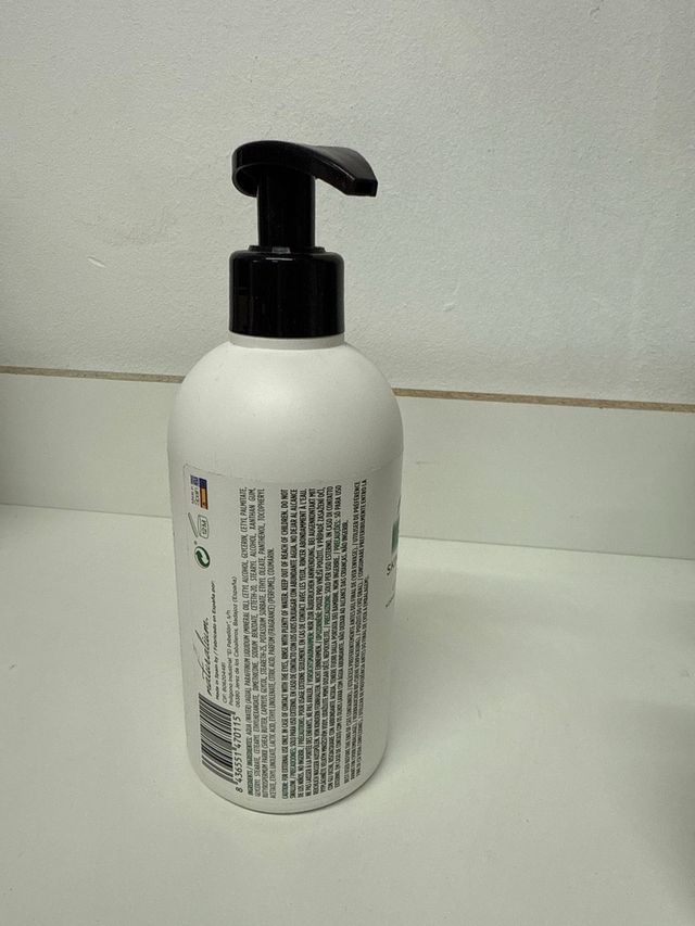 Naturalium Coco Lozione dermonutritiva per il corpo 370 ml