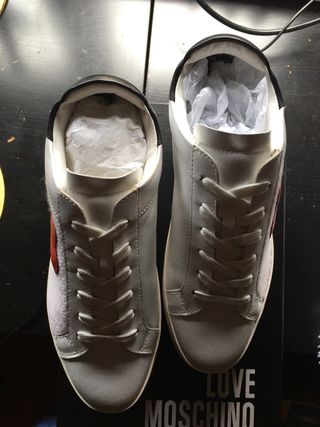 Tenis blancos Love Moschino sin estrenar
