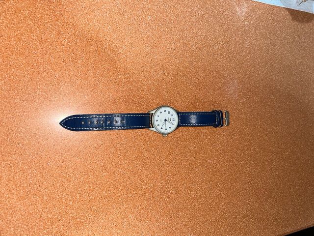 Reloj Marea color azul marino y blanco incluye auriculares