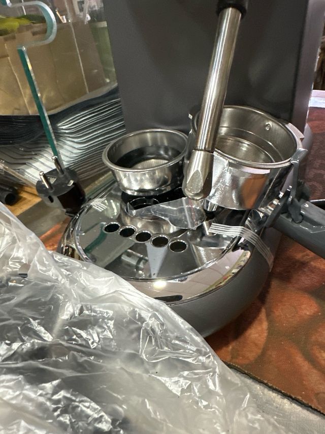 Maquina para cafe con deposito de agua