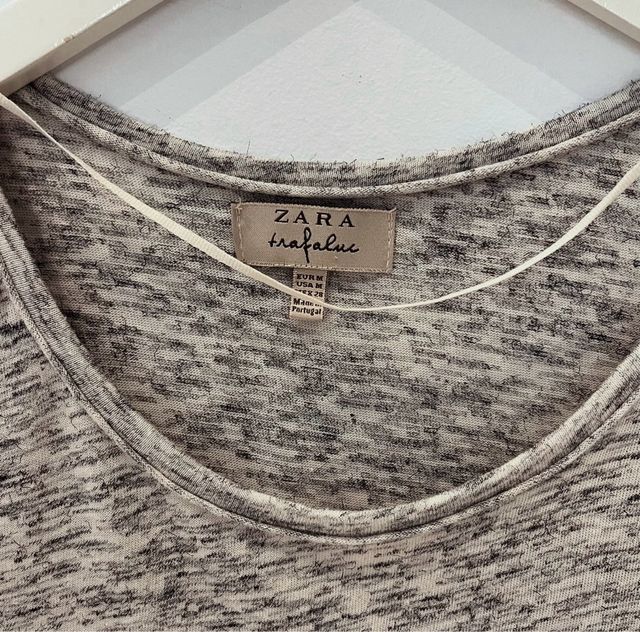 Camiseta tachuelas Zara