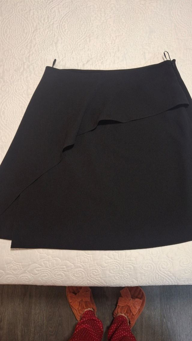 Minifalda negra Adolfo Domínguez nueva