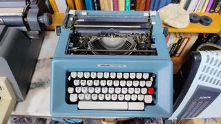 Máquina de escribir Olivetti Studio 46