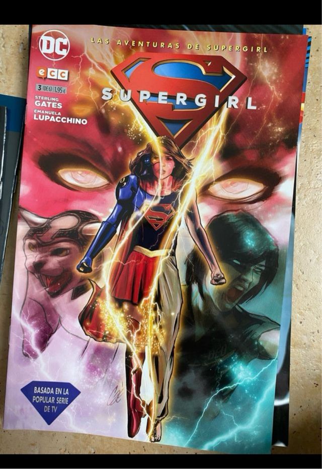 Supergirl. 7 cómics.