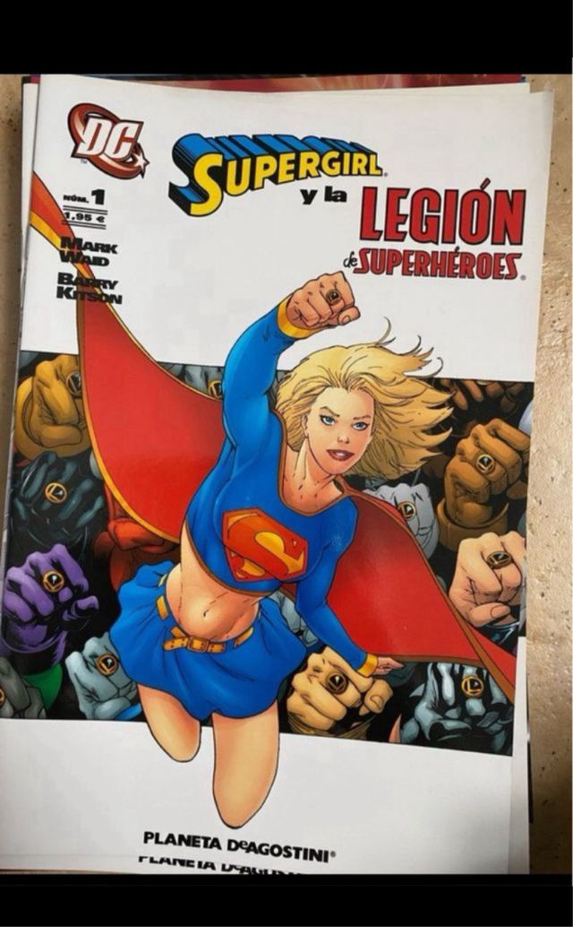 Supergirl. 7 cómics.