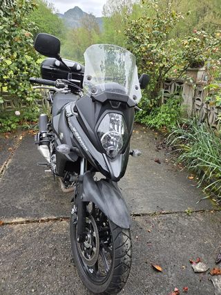 Suzuki vstron 650