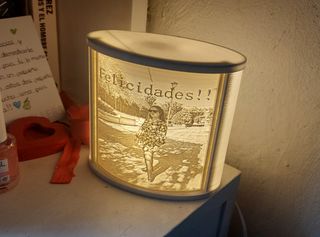 Lámpara con foto personalizada.