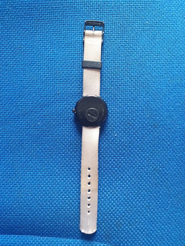 Flik Flak reloj Blanco y Negro Yin y Ya