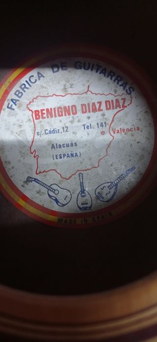 Chitarre classiche rotte