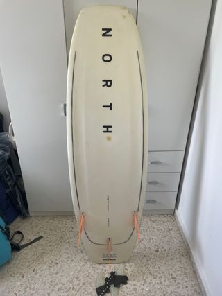 North comp 5’2” 22L kitesurf strapless